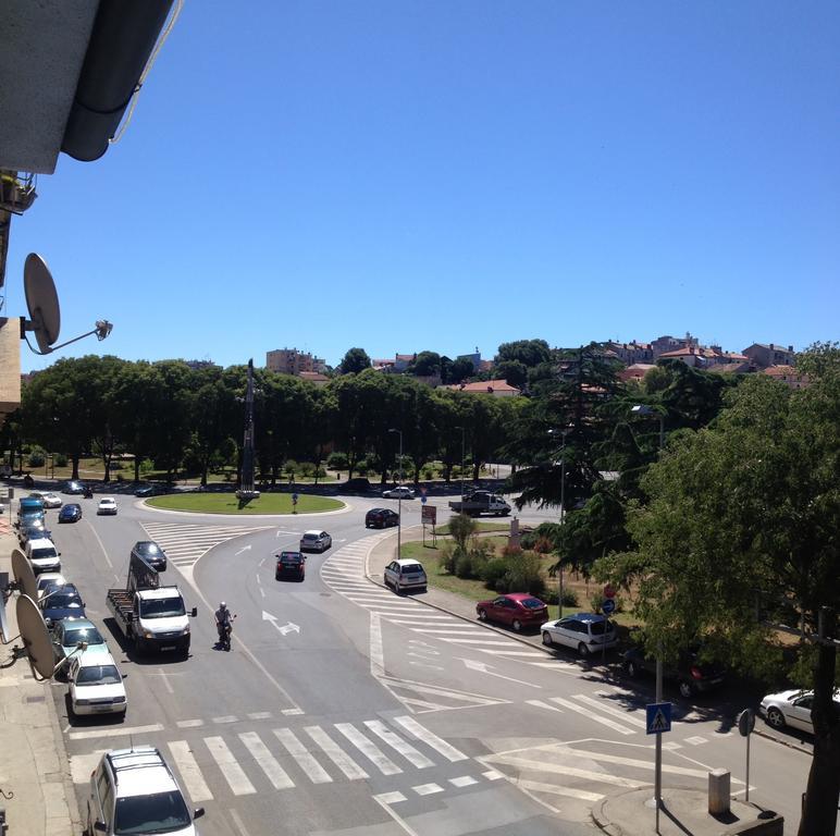 Apartments Ljiljana Pula Bagian luar foto